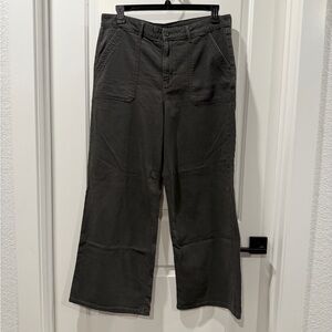 American Eagle Outfitters Women's Dark Gray Cargo Jeans